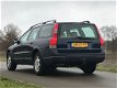 Volvo XC70 - 2.4 D5 Comfort Line AWD *APK 08-2020 *NAP - 1 - Thumbnail