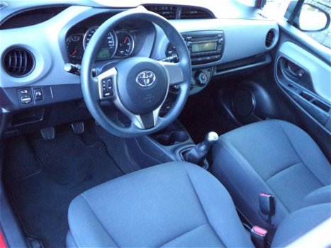 Toyota Yaris - 1.0 VVT-i Aspiration 2016 Elektrische ramen, Airco, Centrale vergrendeling met afstan - 1