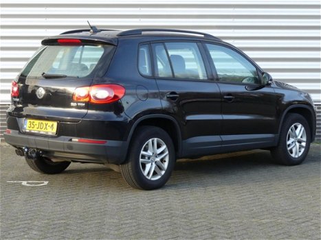 Volkswagen Tiguan - 2.0 TDI Comfort&Design Navi, Airco, LM, Trekhaak - 1