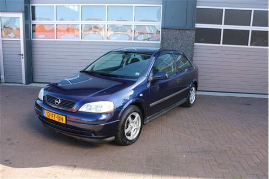 Opel Astra - 1.6i Sport - 1