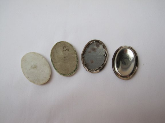 Lotje antiek keramiek porselein en metalen foto portret cabochons 2.6x1.9 cm - Afbeelding 2