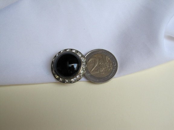 Broche antiek zwart emaille bolle cabochon met kristal rijnsteentjes rand 2.4 cm. - Afbeelding 4