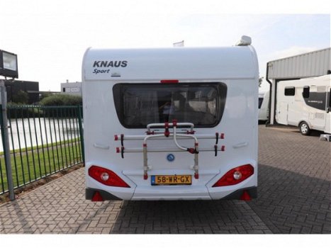 Knaus Sport 450 FU Cassetteluifel / Res.wiel - 4