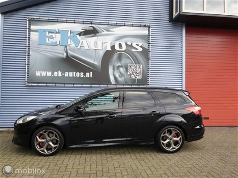 Ford Focus Wagon - 2.0T EcoBoost ST-3 250pk Leder, Navi, Vol - 1