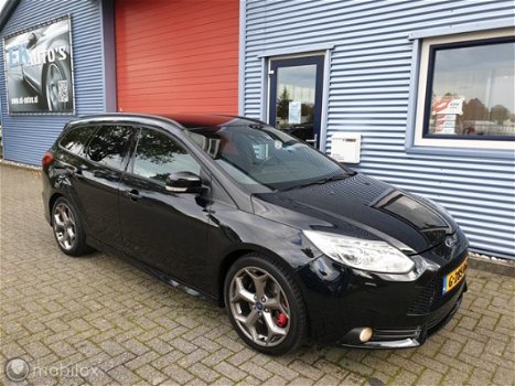 Ford Focus Wagon - 2.0T EcoBoost ST-3 250pk Leder, Navi, Vol - 1