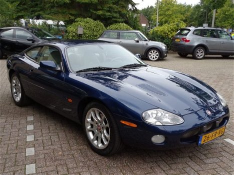 Jaguar XKR - SUPERSHARGER 4.0 V8 JOUNG TIMER - 1