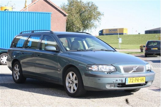 Volvo V70 - 2.4 D Edition - 1