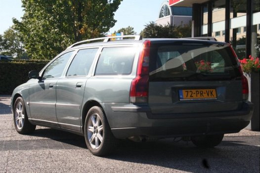 Volvo V70 - 2.4 D Edition - 1