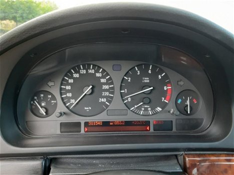 BMW 5-serie Touring - 540i Executive /APK /NAP /Automaat - 1