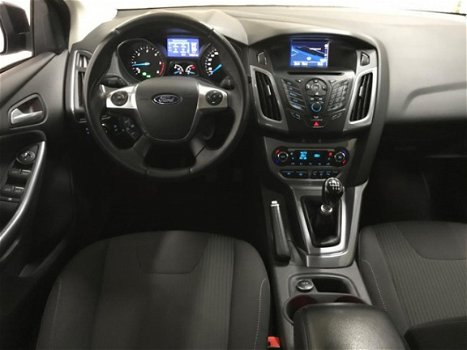 Ford Focus Wagon - 1.6 TDCI ECOnetic Lease Titanium Bj.13|navi|pdc|lmv|vol opties - 1
