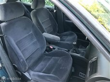 Volkswagen Bora - 1.6-16V Comfortline ZGAN Airco LMV