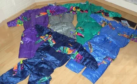 SKIPAK ASSORTIE Kleuren 2 DLG. NIEUW VOOR KINDEREN MT 104 - nr. 1