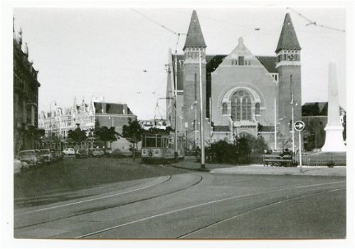 L141 Den Haag - De Regentessekerk met tram - Repro - 1