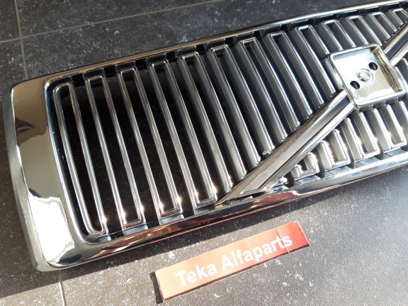 Volvo 440 460 (88-93) Grill ↔65cm ↕20cm NOS - Afbeelding 2