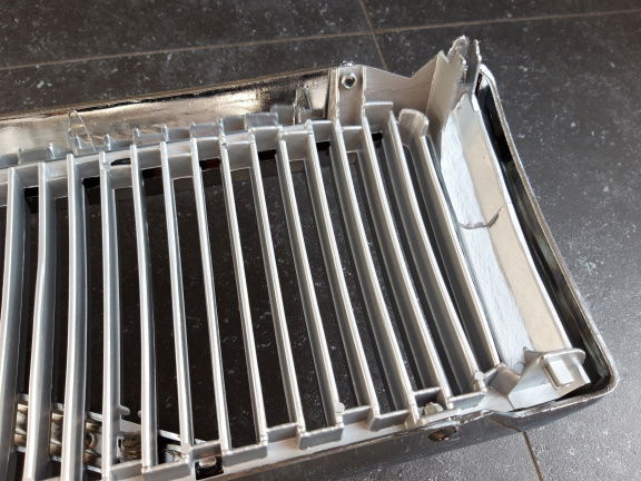 Volvo 440 460 (88-93) Grill ↔65cm ↕20cm NOS - Afbeelding 7