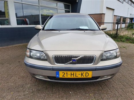 Volvo V70 - 2.4 Comfort Line AUTOMAAT - 1