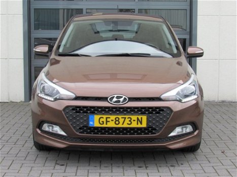 Hyundai i20 - 1.2 HP i-Motion Dealer onderhouden Fabrieksgarantie 12/2021 - 1