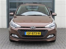 Hyundai i20 - 1.2 HP i-Motion Dealer onderhouden Fabrieksgarantie 12/2021