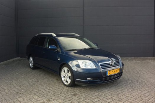 Toyota Avensis Wagon - 2.2 D-4D Linea Luna - 1