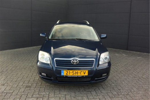 Toyota Avensis Wagon - 2.2 D-4D Linea Luna - 1