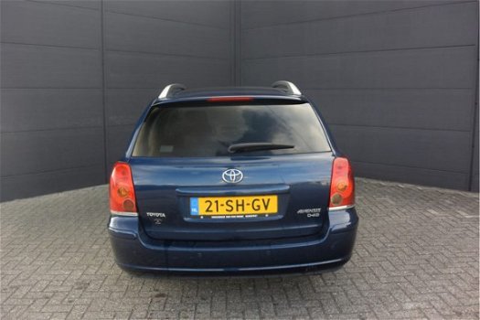 Toyota Avensis Wagon - 2.2 D-4D Linea Luna - 1