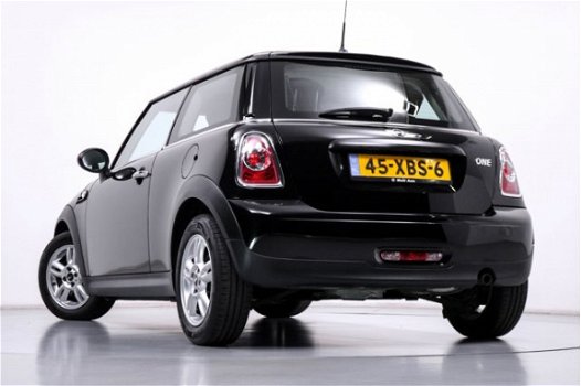 Mini Mini One - 1.6 Business Line NL-Auto 69dKM Navi Cruise Control Airco LMV - 1