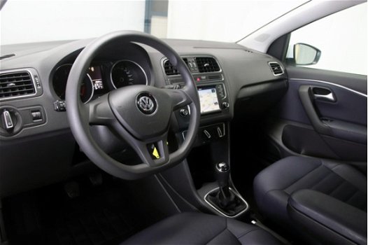 Volkswagen Polo - 1.4 TDI 90pk Comfortline Navigatie Leder Airco Cruise Control 200x Vw-Audi-Seat-Sk - 1