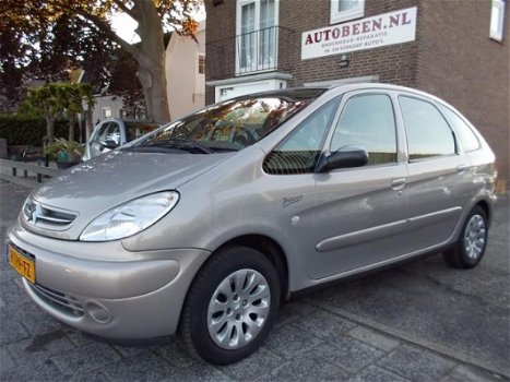 Citroën Xsara Picasso - 2.0i-16V Exclusive , automaat, airco, trekhaak - 1