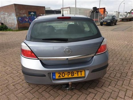 Opel Astra - 1.4 Essentia - 1