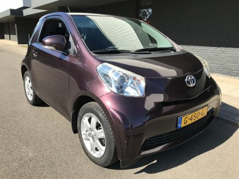 Toyota iQ - 1