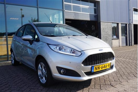 Ford Fiesta - 1.0 Style Ultimate Navi Parkeersensoren Cruise Control Bluetooth *Lage KM-stand - 1