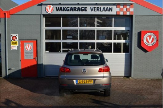 Volkswagen Tiguan - 1.4 TSI ...schuifdak...hogere instap - 1