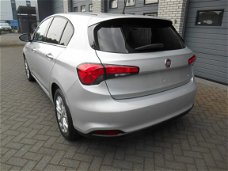 Fiat Tipo. - HB 1.4 T-Jet 16V 120 Business (navigatie - cruise control - climate control - lichtmeta