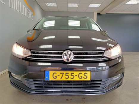 Volkswagen Touran - 1.6 TDI SCR Comfortline 3-Zone Clima/Adaptive Cruise/Navi - 1