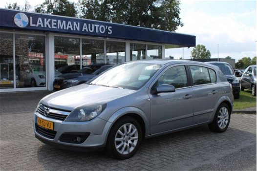 Opel Astra - 1.9 CDTi Cosmo AUTOMAAT Huurkoop Inruil Garantie Apk - 1