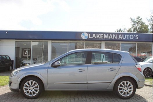 Opel Astra - 1.9 CDTi Cosmo AUTOMAAT Huurkoop Inruil Garantie Apk - 1