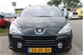 Peugeot 307 SW - 1.6 HDiF Premium 7 Persoons Blackline Huurkoop Inruil Garantie Service Apk - 1 - Thumbnail