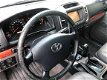 Toyota Land Cruiser - 3.0 D-4D AUT Executive 7 PERS LEDER - NAVI - CLIMA - 6 MND GAR - € 14.900 MARG - 1 - Thumbnail