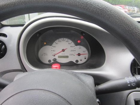 Ford Ka - 1.3 Futura ka bj 2005134457km nap boekjes sleutels kompleet nieuwe apk - 1