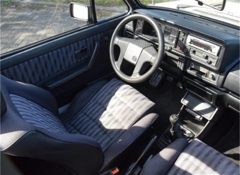Volkswagen Golf Cabriolet - KARMANN 1.8 / Karmann uitvoering / windschot / 15 inch Borbet velgen / A - 1