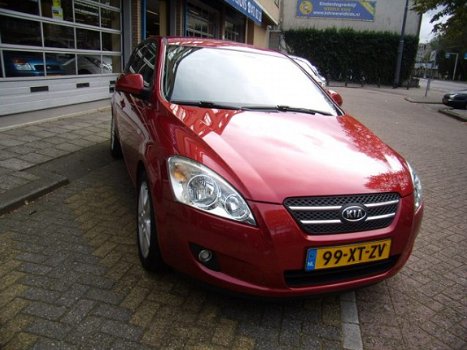 Kia Cee'd - 1.6 X-ECUTIVE ECC / LM benzine - 1