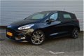 Ford Fiesta - 1.0 EcoBoost ST-Line *Zeer nette auto*Zeer compleet* Navi*Parkeersens. achter* Zeeuw & - 1 - Thumbnail