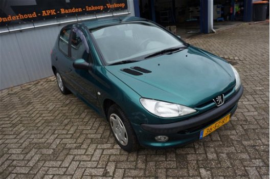 Peugeot 206 - 1.4 XT - 1