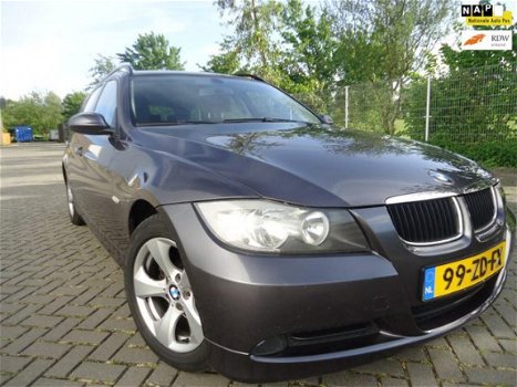 BMW 3-serie Touring - 320i - LEDER - CRUISECONTROL - NWE APK - 1