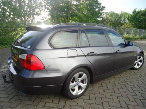 BMW 3-serie Touring - 320i - LEDER - CRUISECONTROL - NWE APK - 1