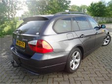 BMW 3-serie Touring - 320i - LEDER - CRUISECONTROL - NWE APK