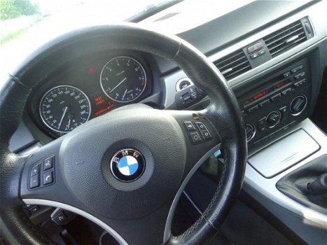 BMW 3-serie Touring - 320i - LEDER - CRUISECONTROL - NWE APK - 1