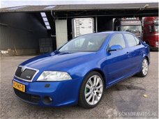 Skoda Octavia - rs 2.0 tsi 147kw/200pk hatchback 5drs - xenon - leer + alcantara - kuipstoelen - vol