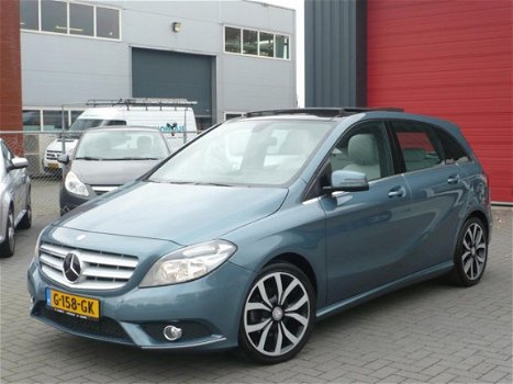 Mercedes-Benz B-klasse - 200 Ambition , Pano-dak, Airco, 18