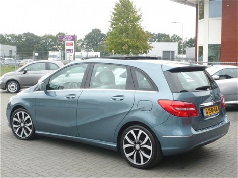 Mercedes-Benz B-klasse - 200 Ambition , Pano-dak, Airco, 18